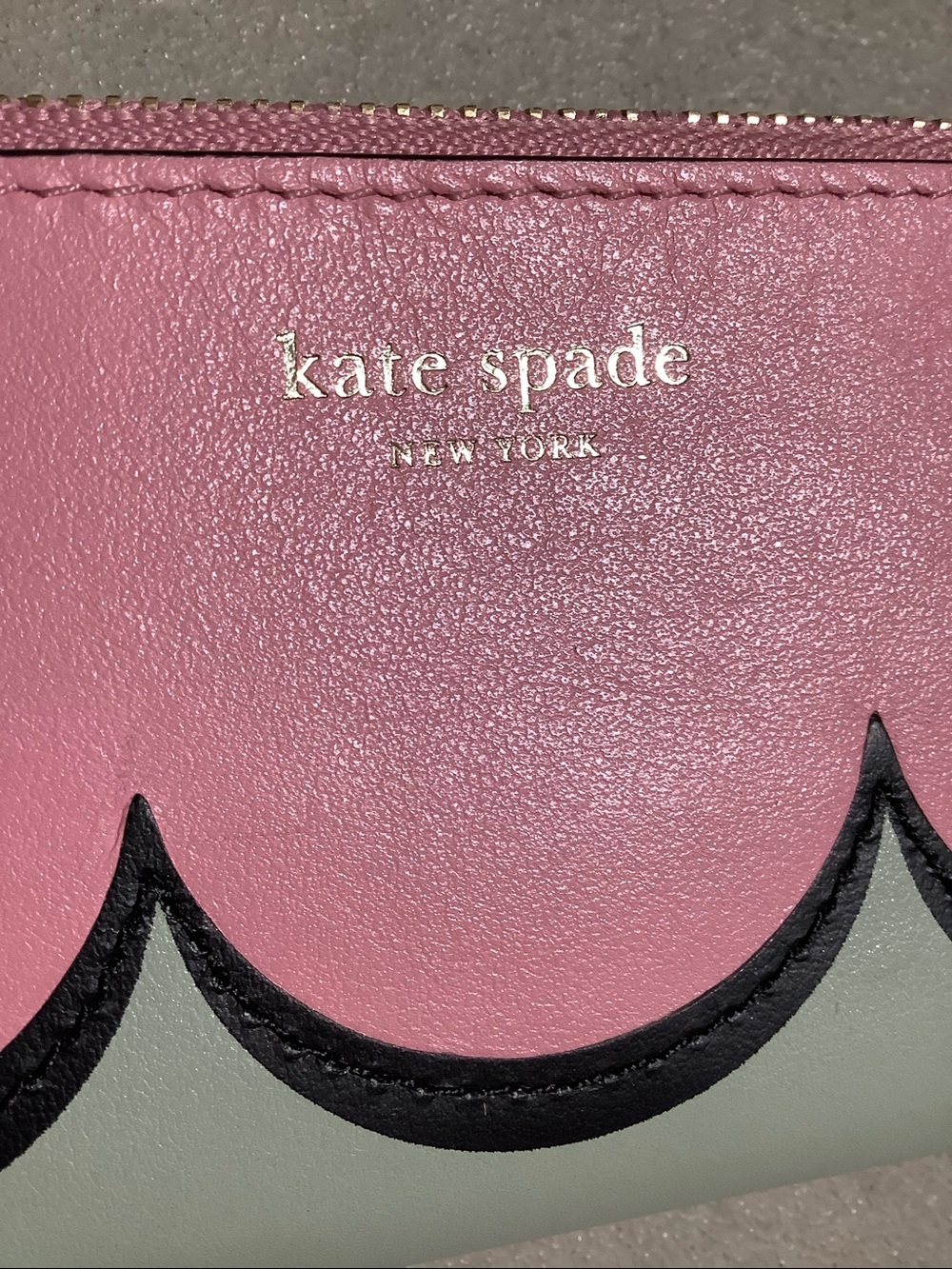 Kate spade pink & green scalloped folding wallet - Picture 3 of 7